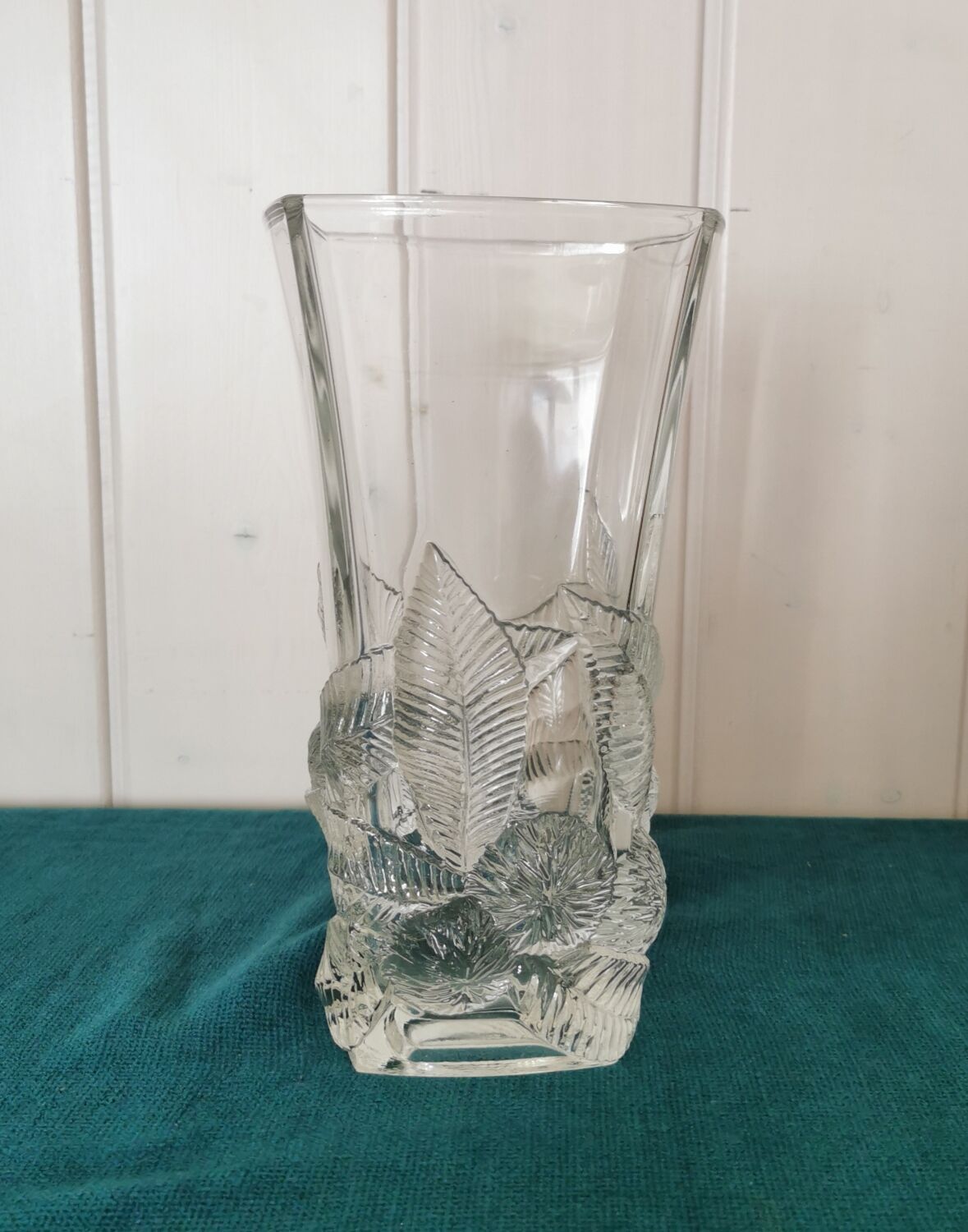 Chiseled glass vase