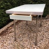 Formica table set with extensions + 4 Plastilux chairs