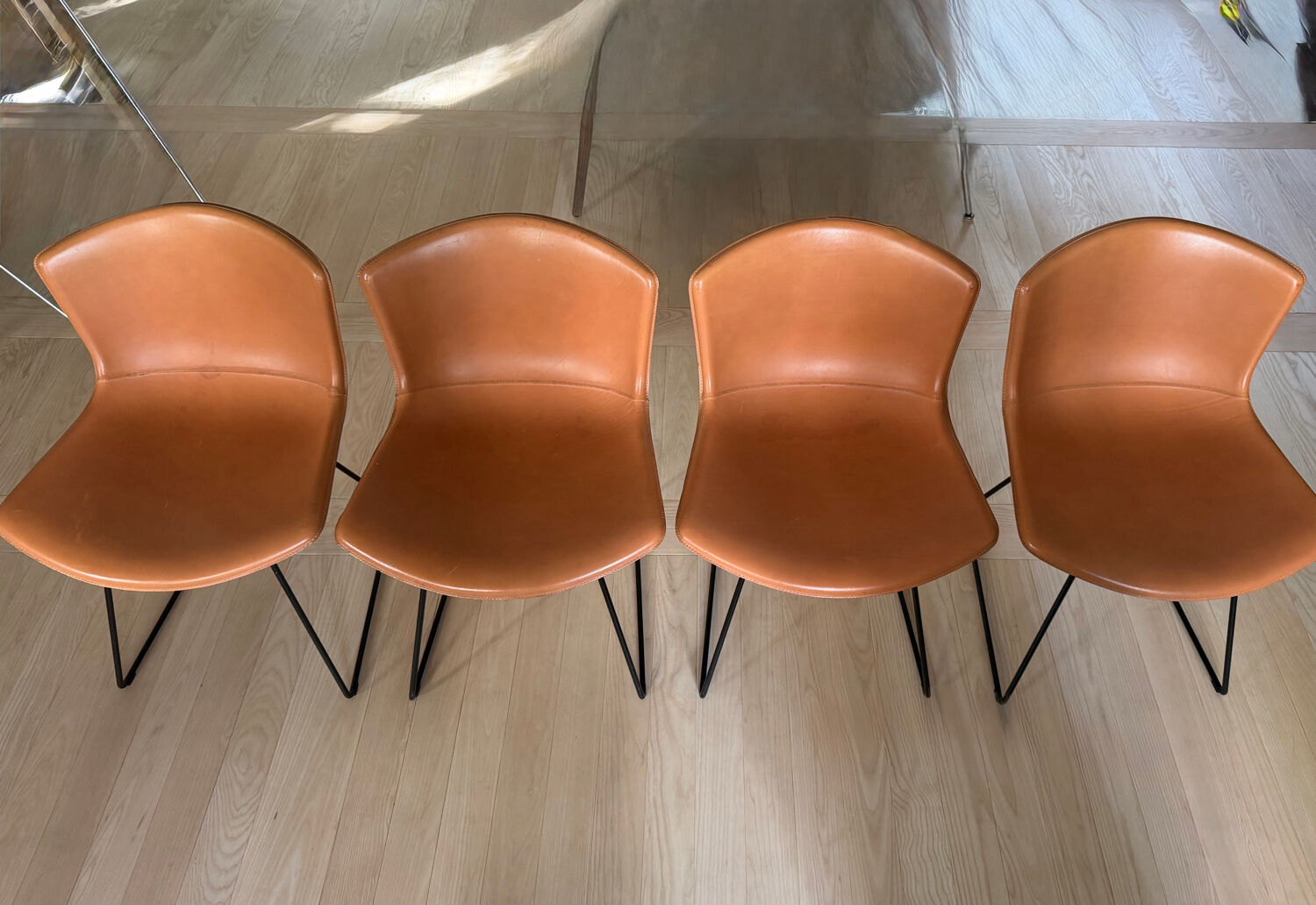 Set of 4 Bertoia chairs