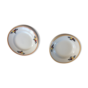 8 assiettes plates et