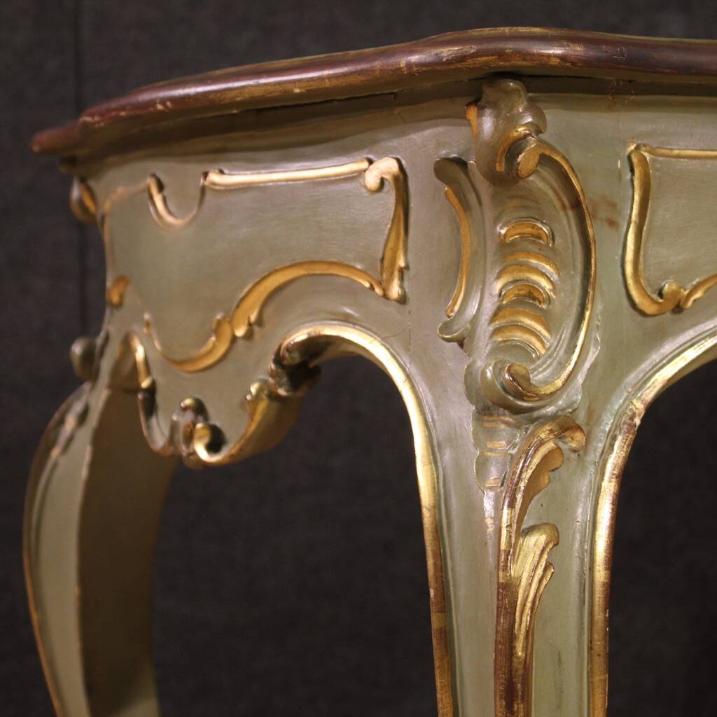 Elegant 20th century Venetian coffee table