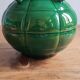 Vase en faïence émaillé vert