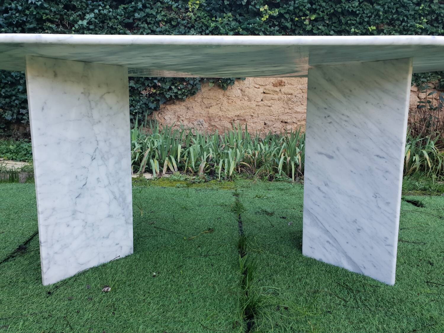 Marble dining table 1980