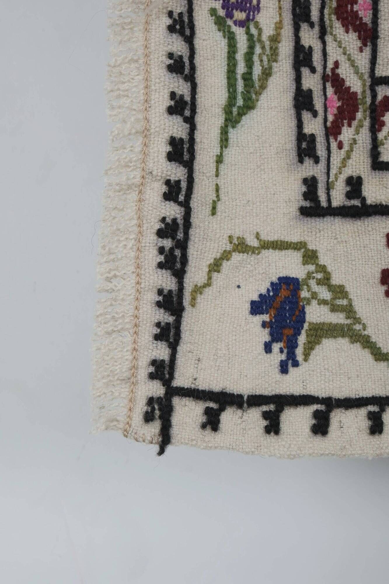 Vintage Turkish kilim, handwoven, 116x124 cm.