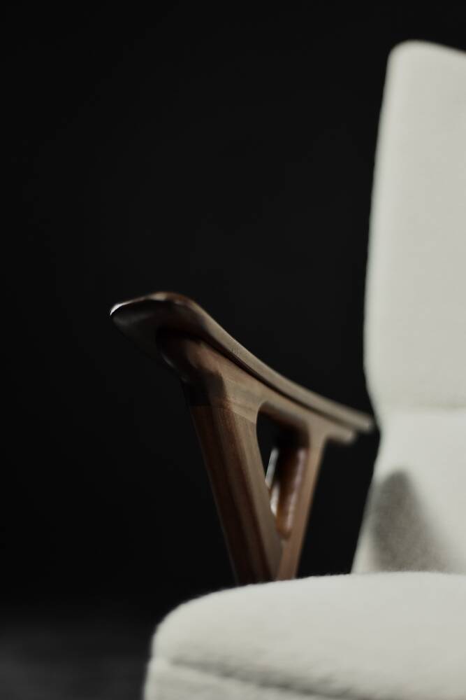 Fauteuil haut de salon vintage en teck et tissu bouclé blanc du milieu du siècle norvégien, années 1960