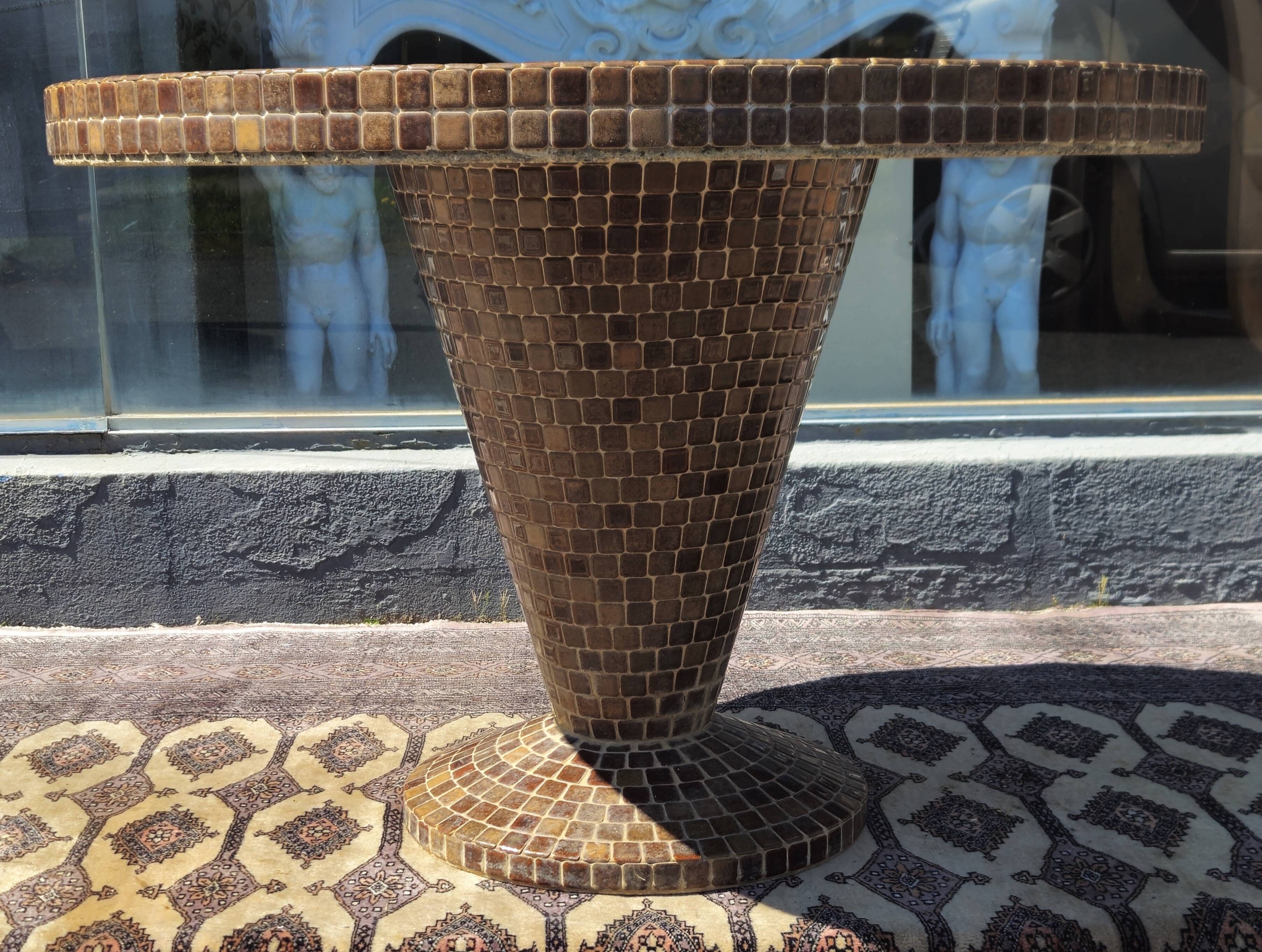 Round table in glazed ceramic mosaic – conical central base