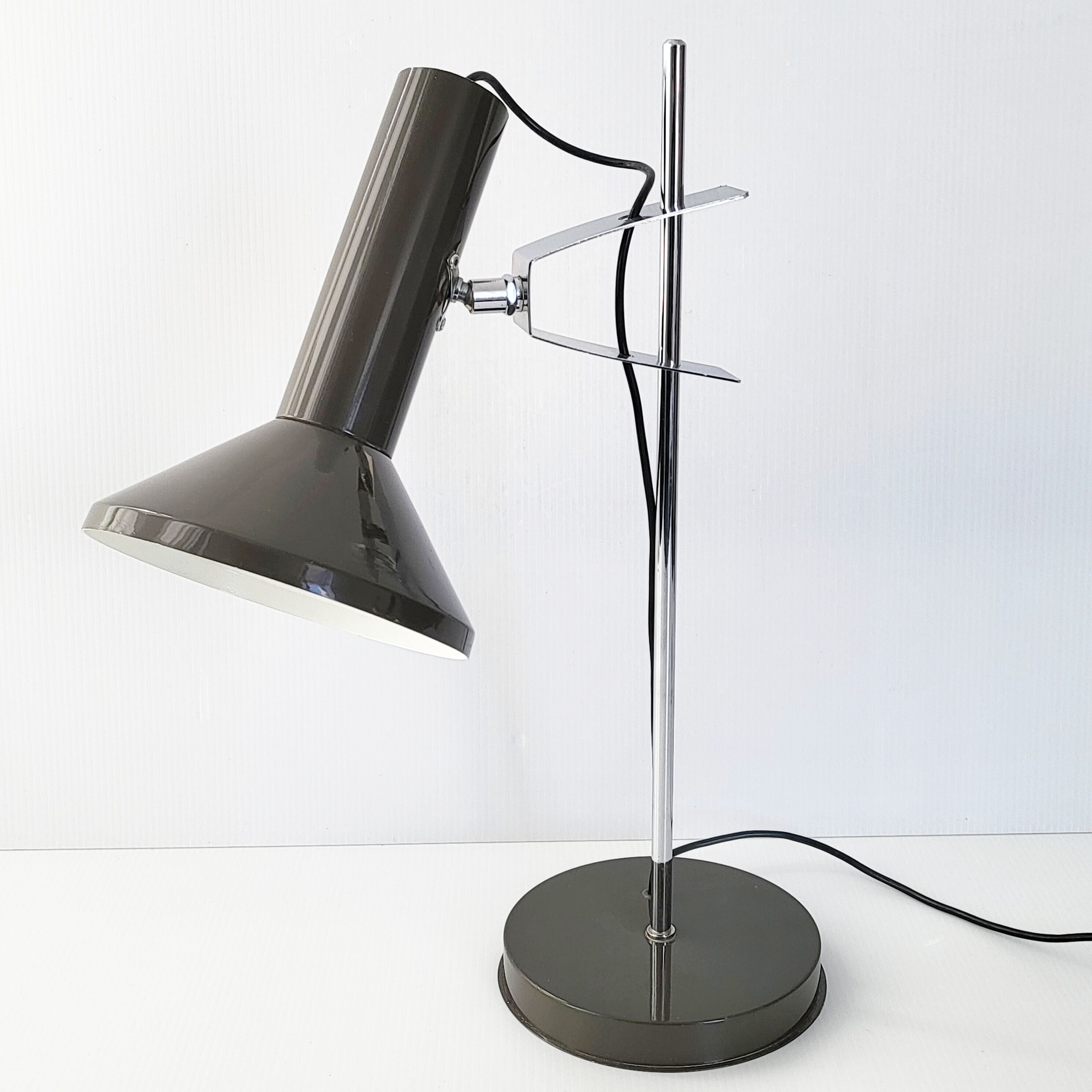 Vintage table lamp 1970 lacquered metal