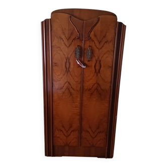Vintage style wardrobe
