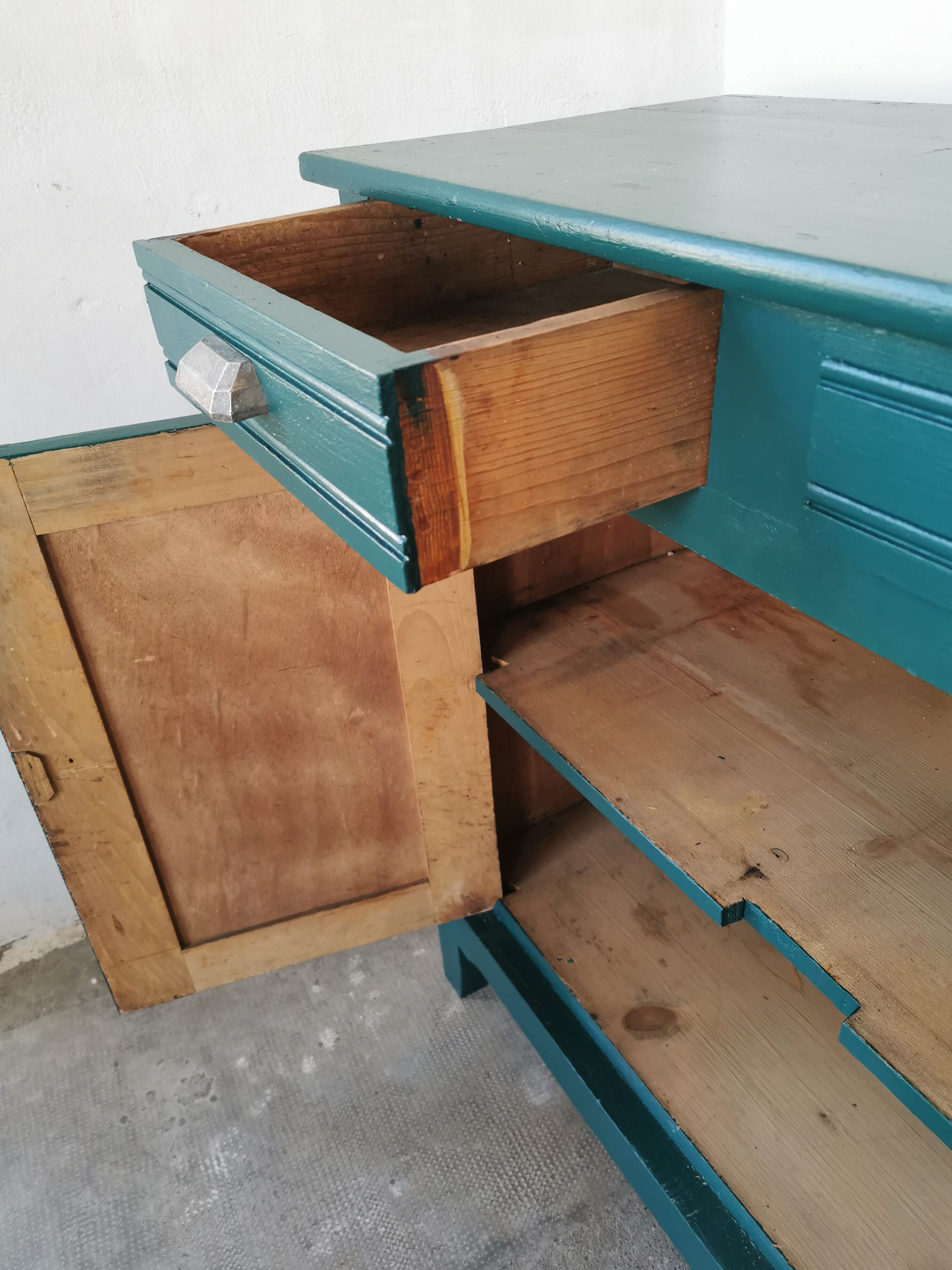 Buffet parisien des années 30