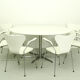 Set of 6 Arne Jacobsen 3207 Armchairs and Dining Table A826 by  Arne Jacobsen for Fritz Hansen