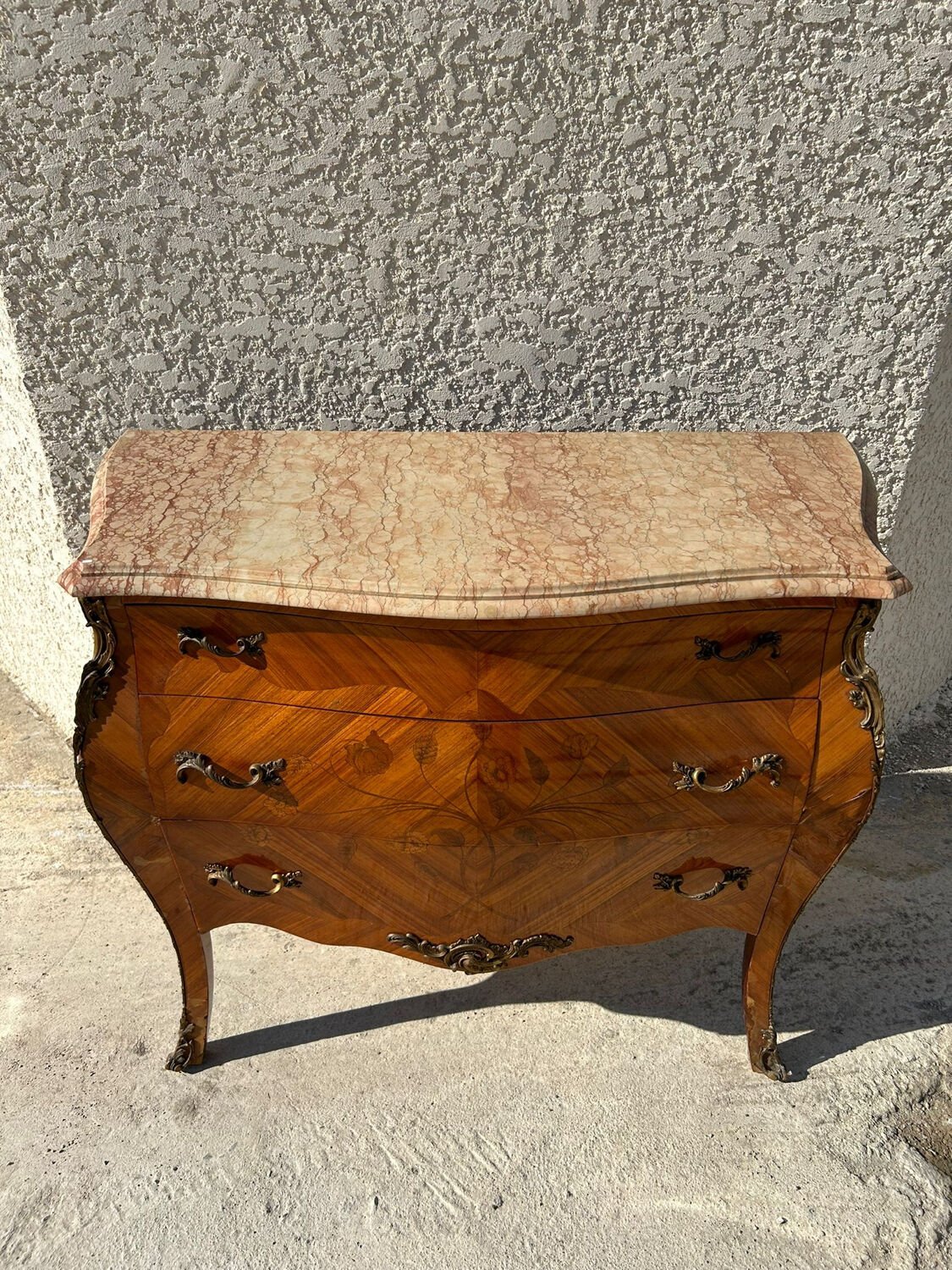 Rosewood chest of drawers
