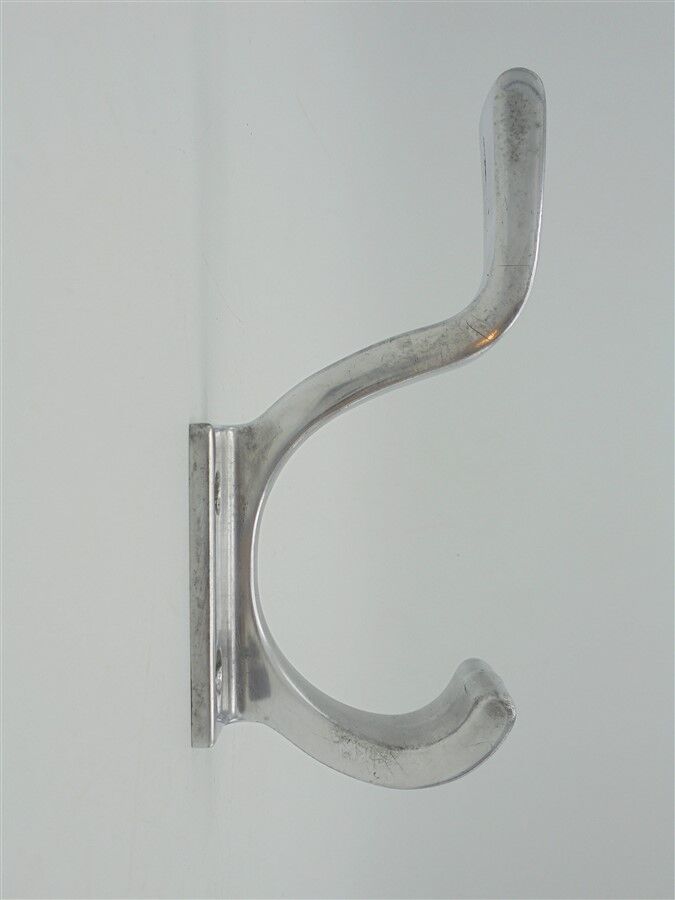 Vintage aluminum patère