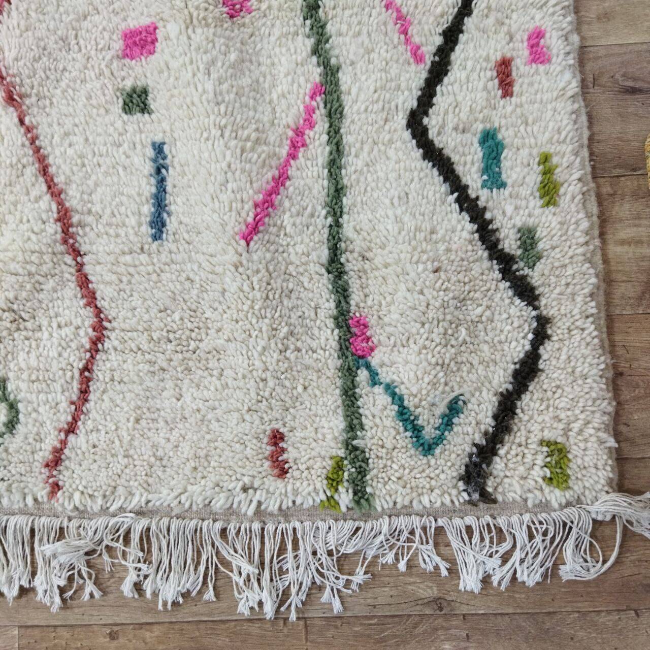 Handmade Moroccan Berber rug 250 x 150 cm