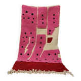 Handmade pure wool rug in pink, size 150 x 250 cm.