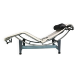 White leather LC4 chaise longue by Le Corbusier for Cassina, 1960s