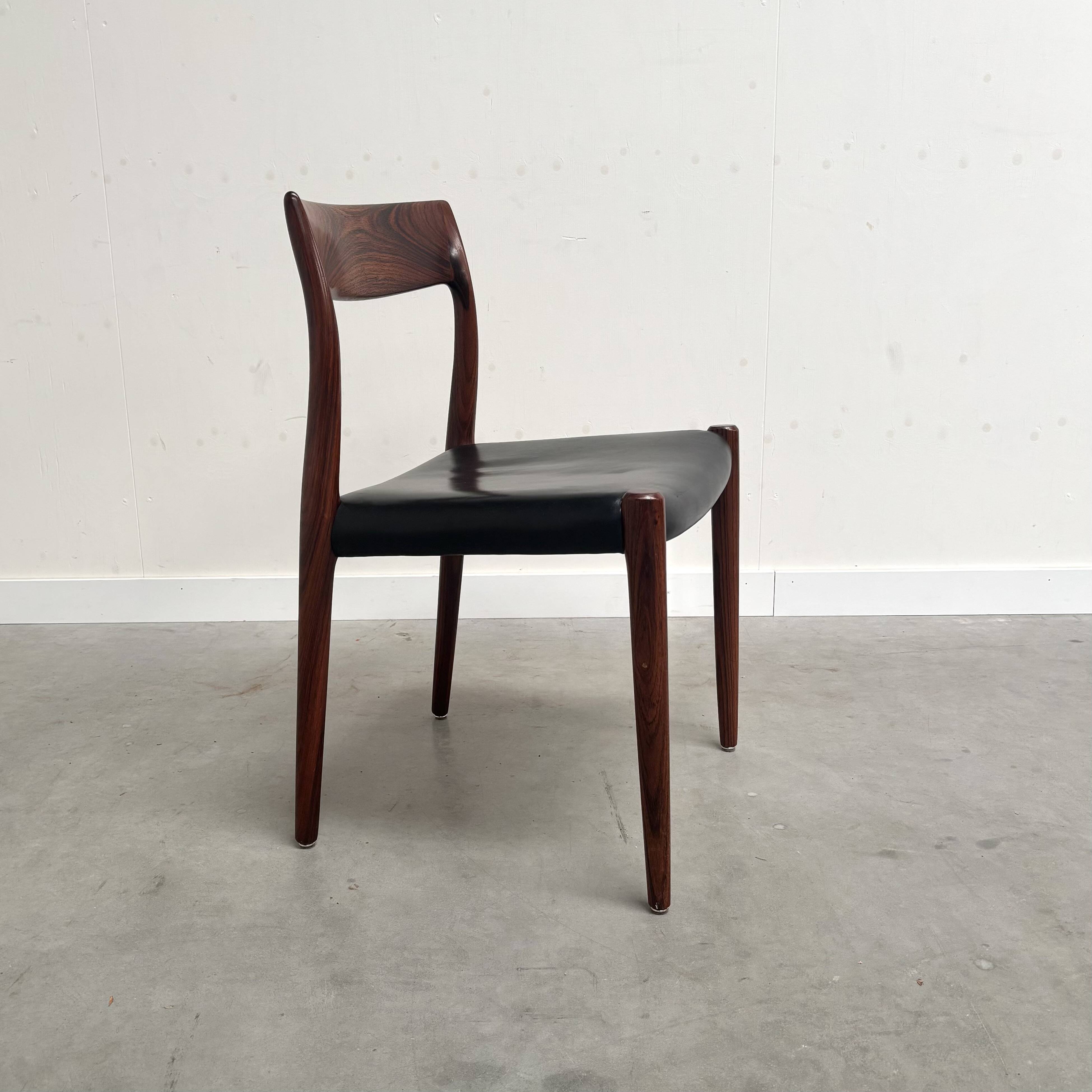 4 chaises de salle à manger Møller 77, Danemark, années 1960