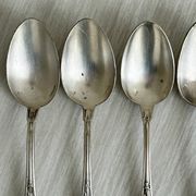 Lot de 6 petites cuillères en métal