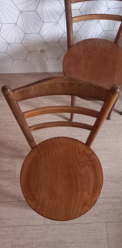 Lot de 4 chaises bistrot Baumann assises rondes.