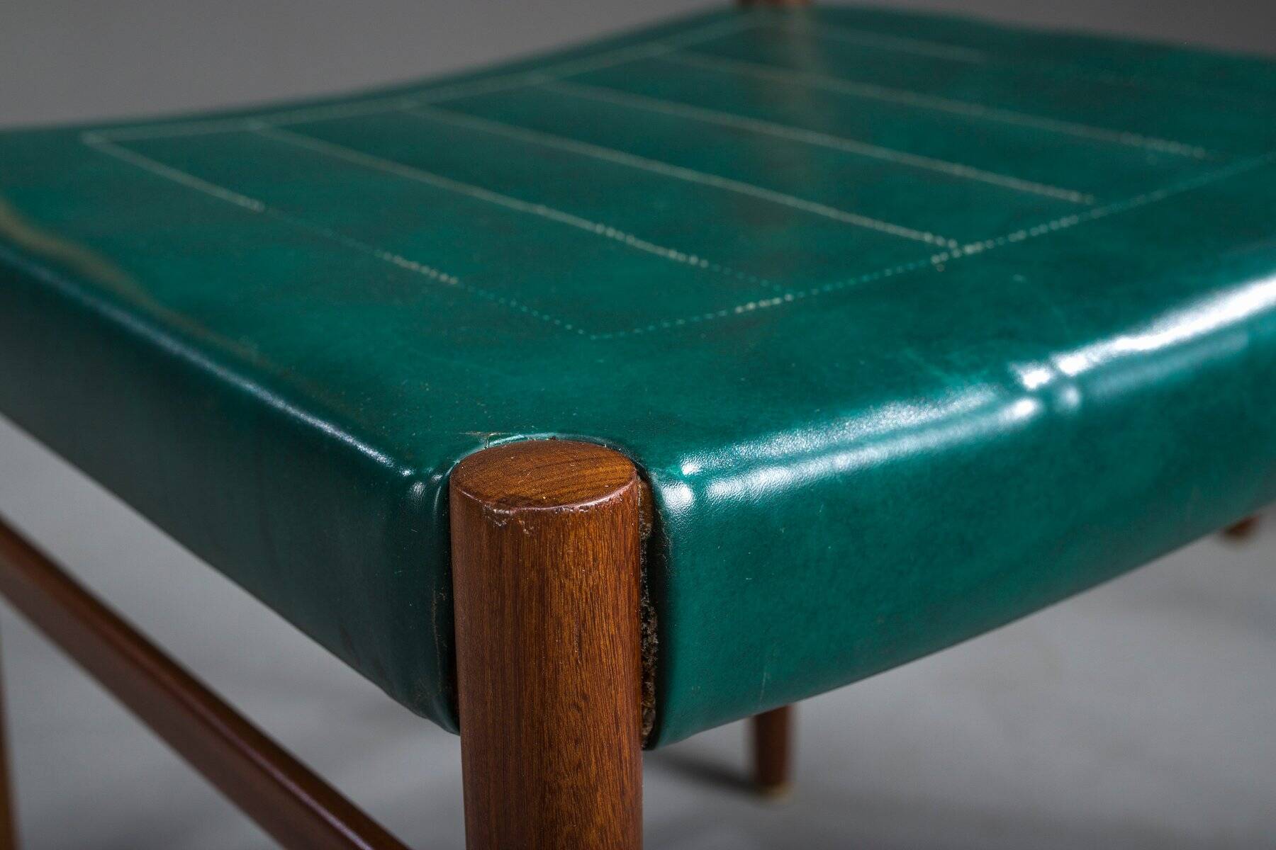 Chaises de salle à manger en similicuir vert botanique, années 1970, lot de 4
