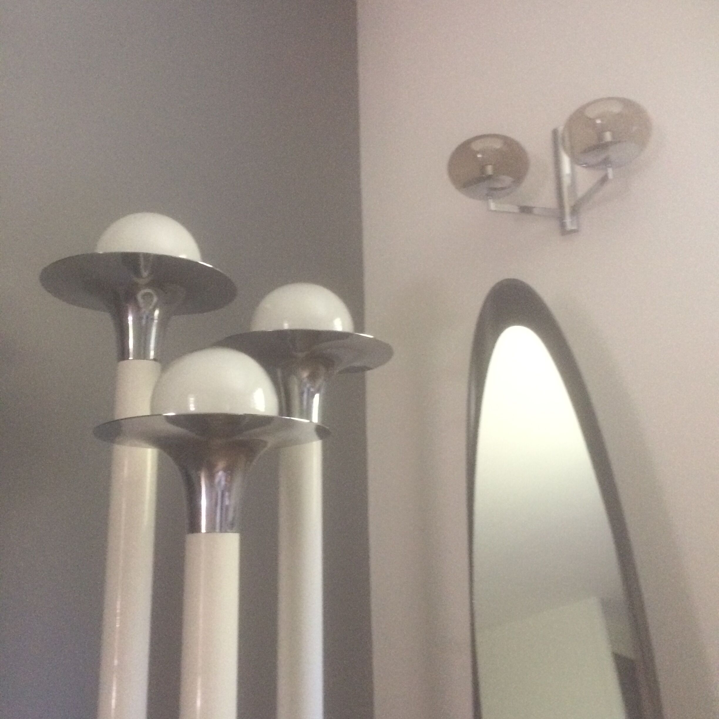 Space-age "trumpet" lamppost circa 1970s