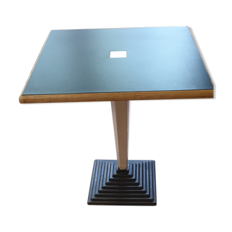 Table de bistrot