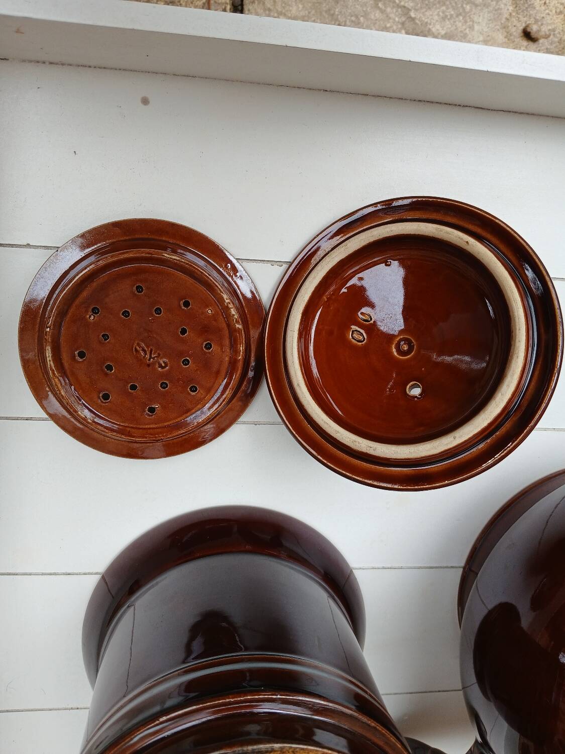 Old coffee maker with filter and 2 lids