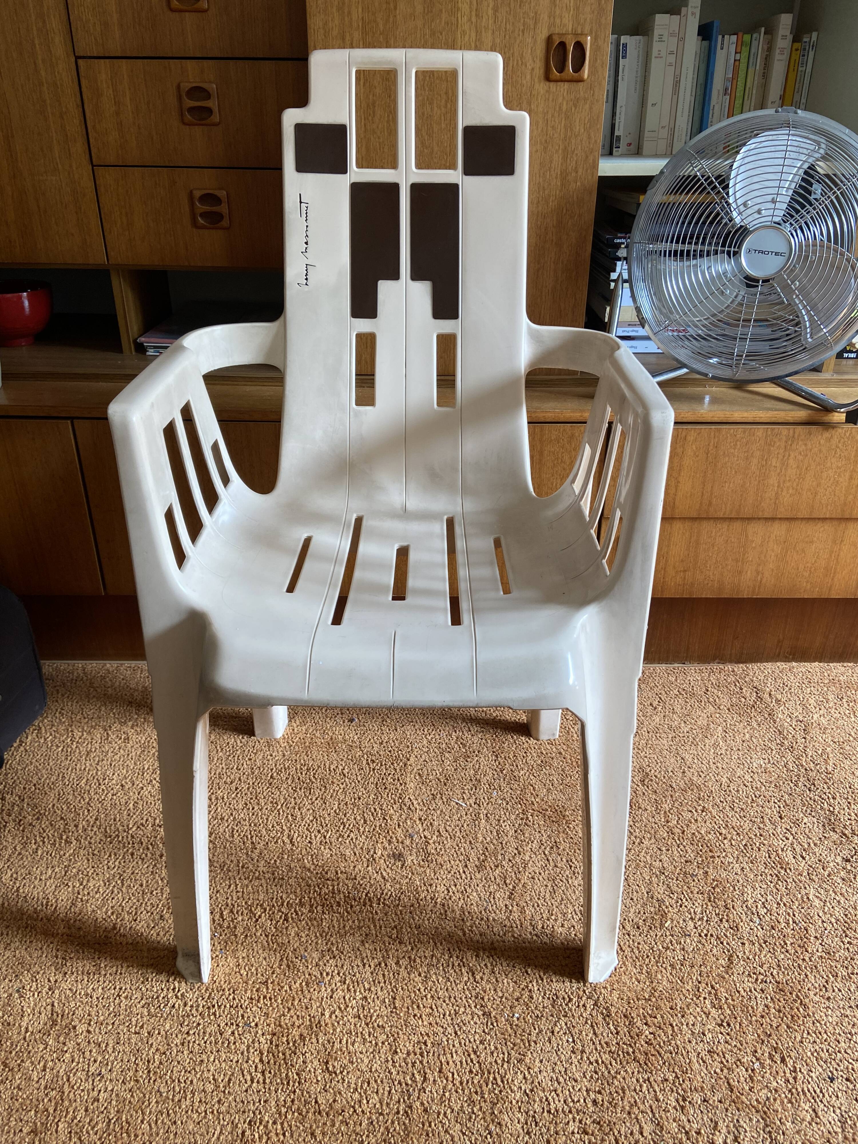 Boston Chair by Pierre Paulin