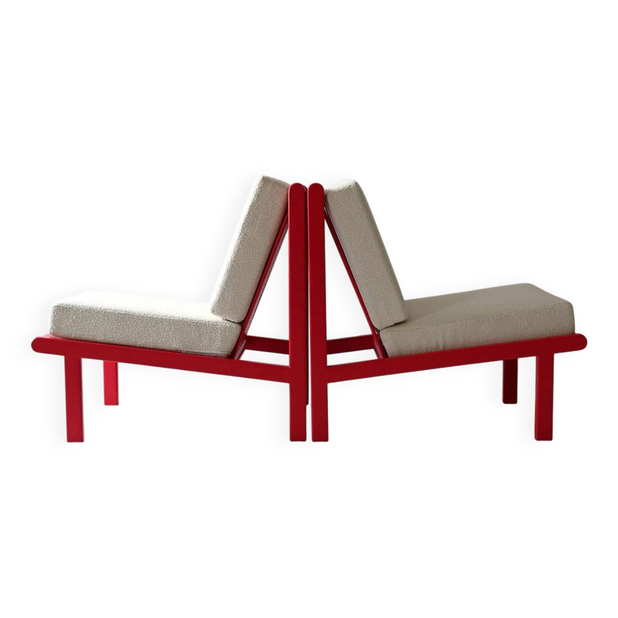Paire de chauffeuses scandinaves vintage rouge et écru
