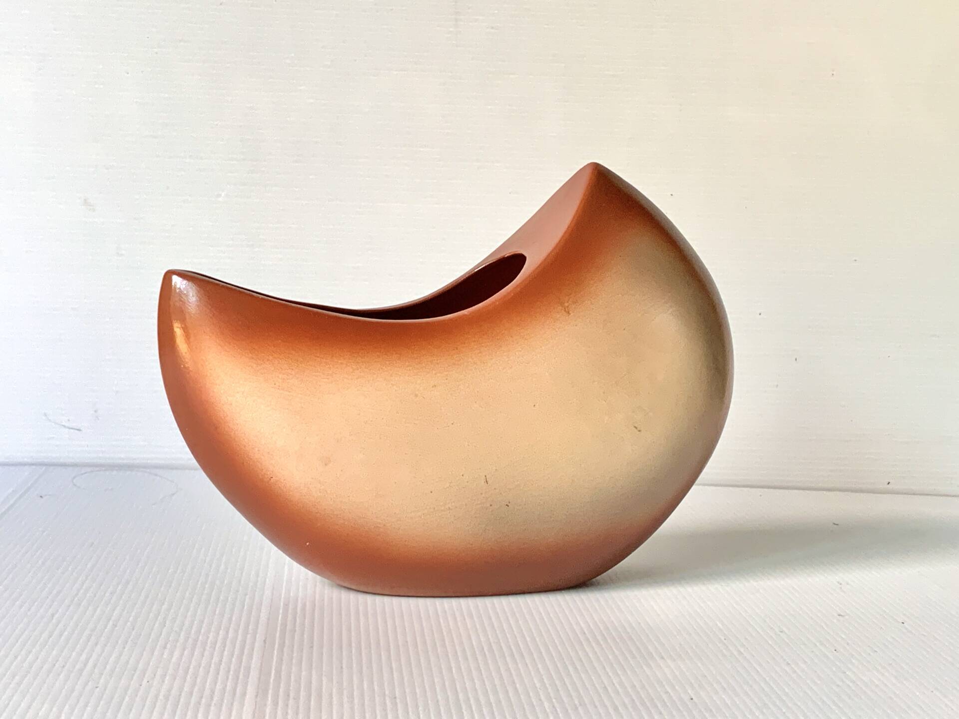 Half-moon vase Bertoncello Italy 1970