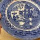 Assiette blue willow XIXeme décor chinois