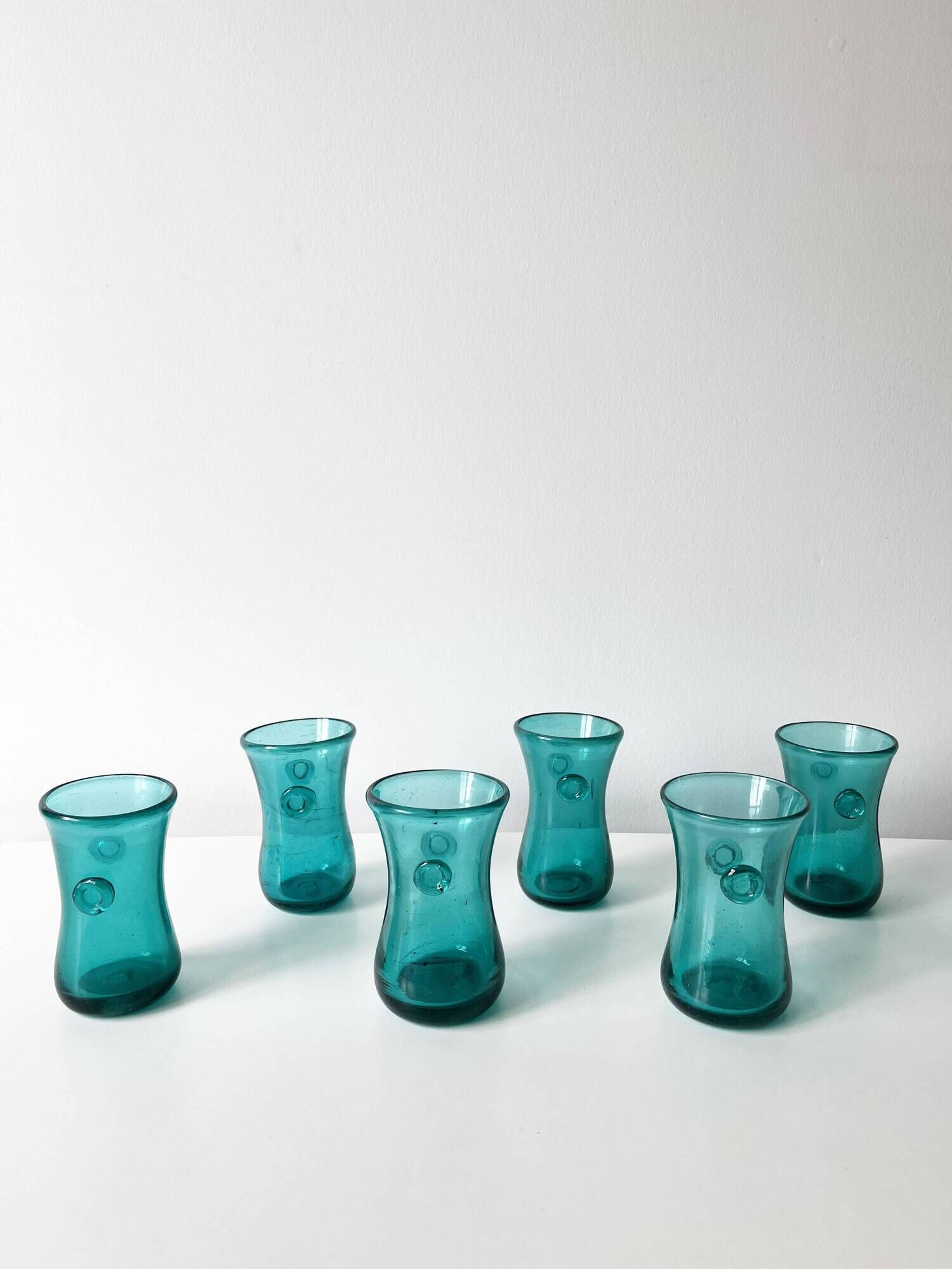 Set of bubble glass water glasses from the 1960s.