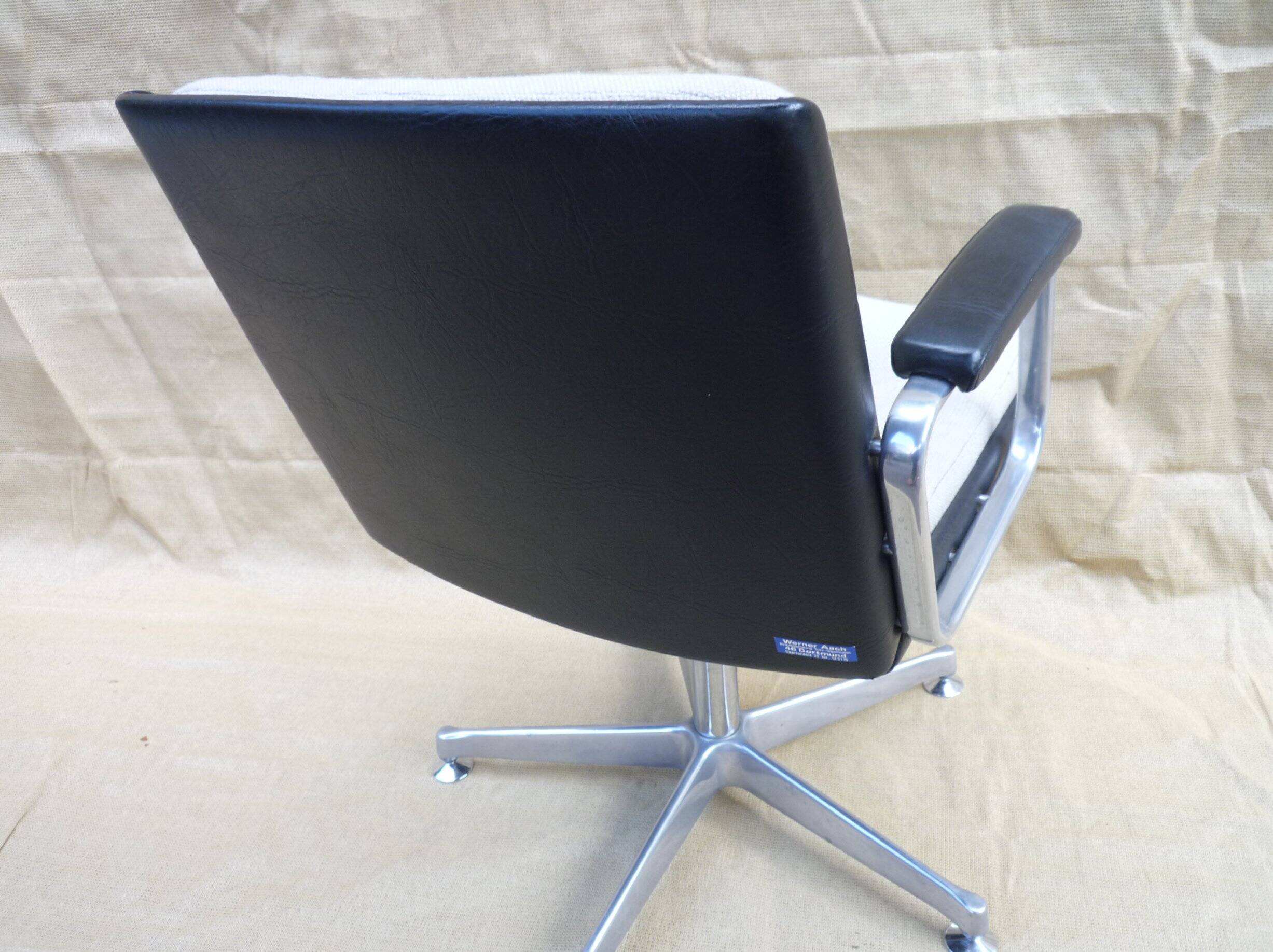 Office chair in wool and leather