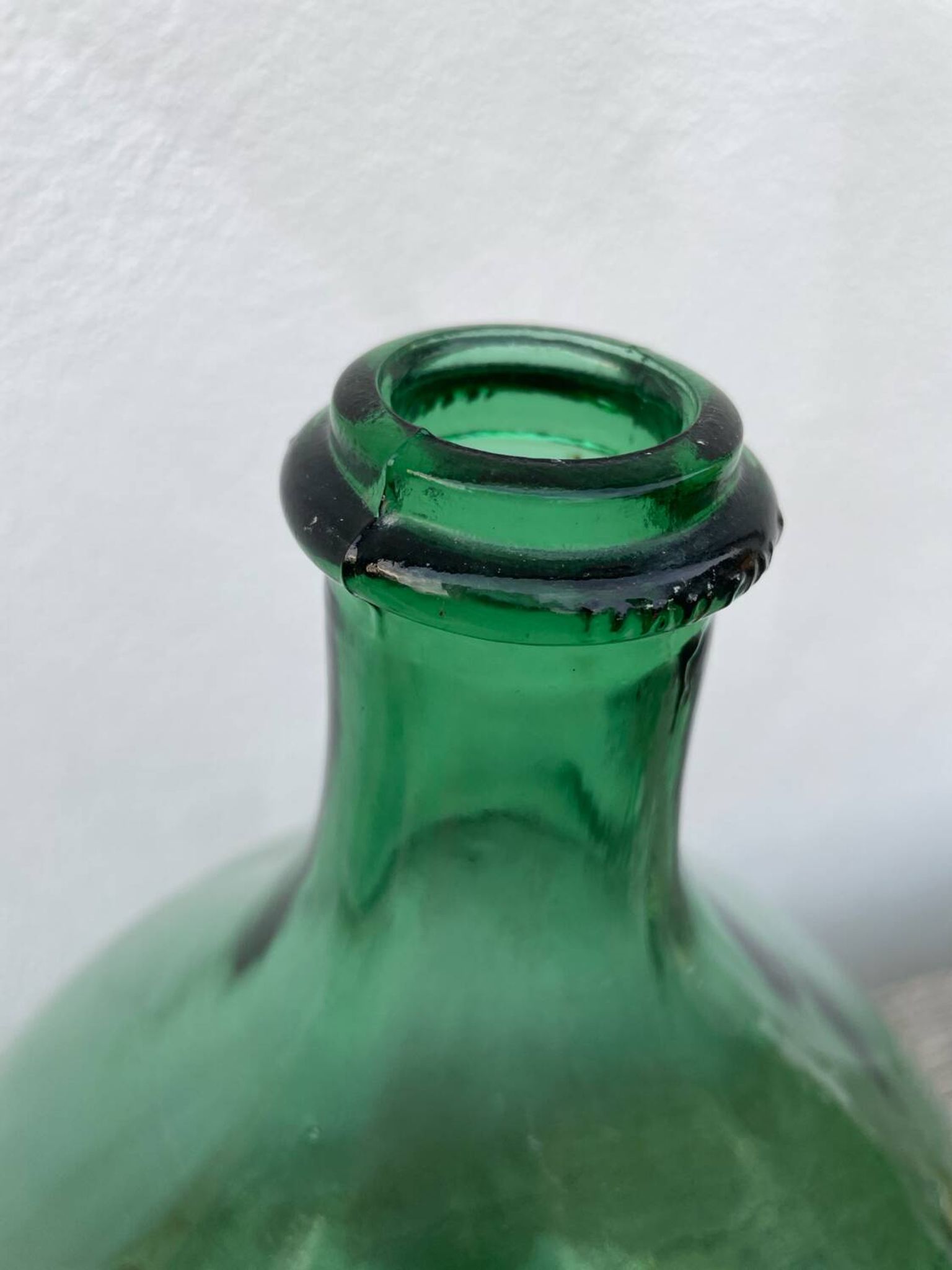 Grande dame Jeanne en verre vert