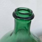 Grande dame Jeanne en verre vert