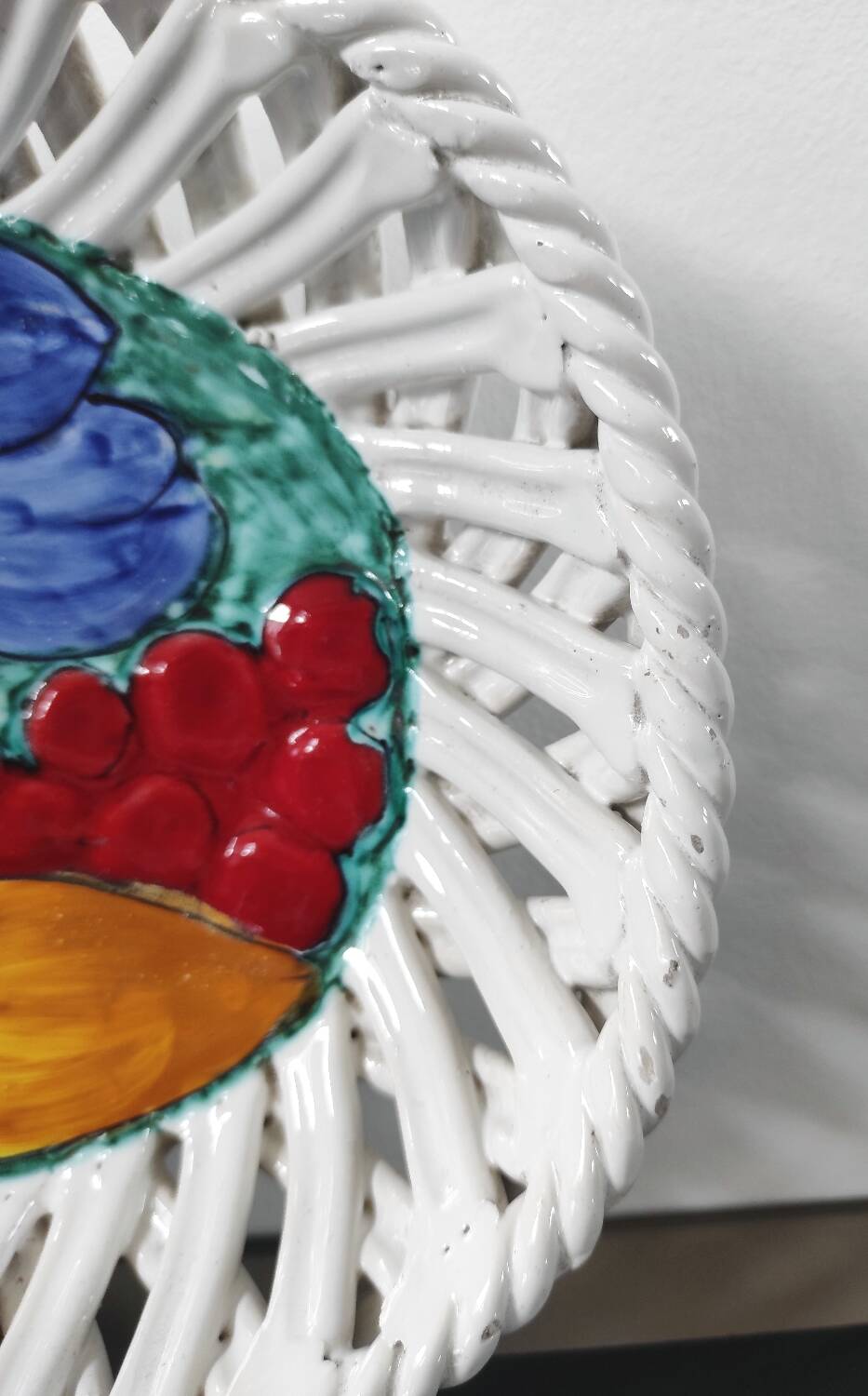 "Intrecciata" vintage fruit dish - Italian ceramic