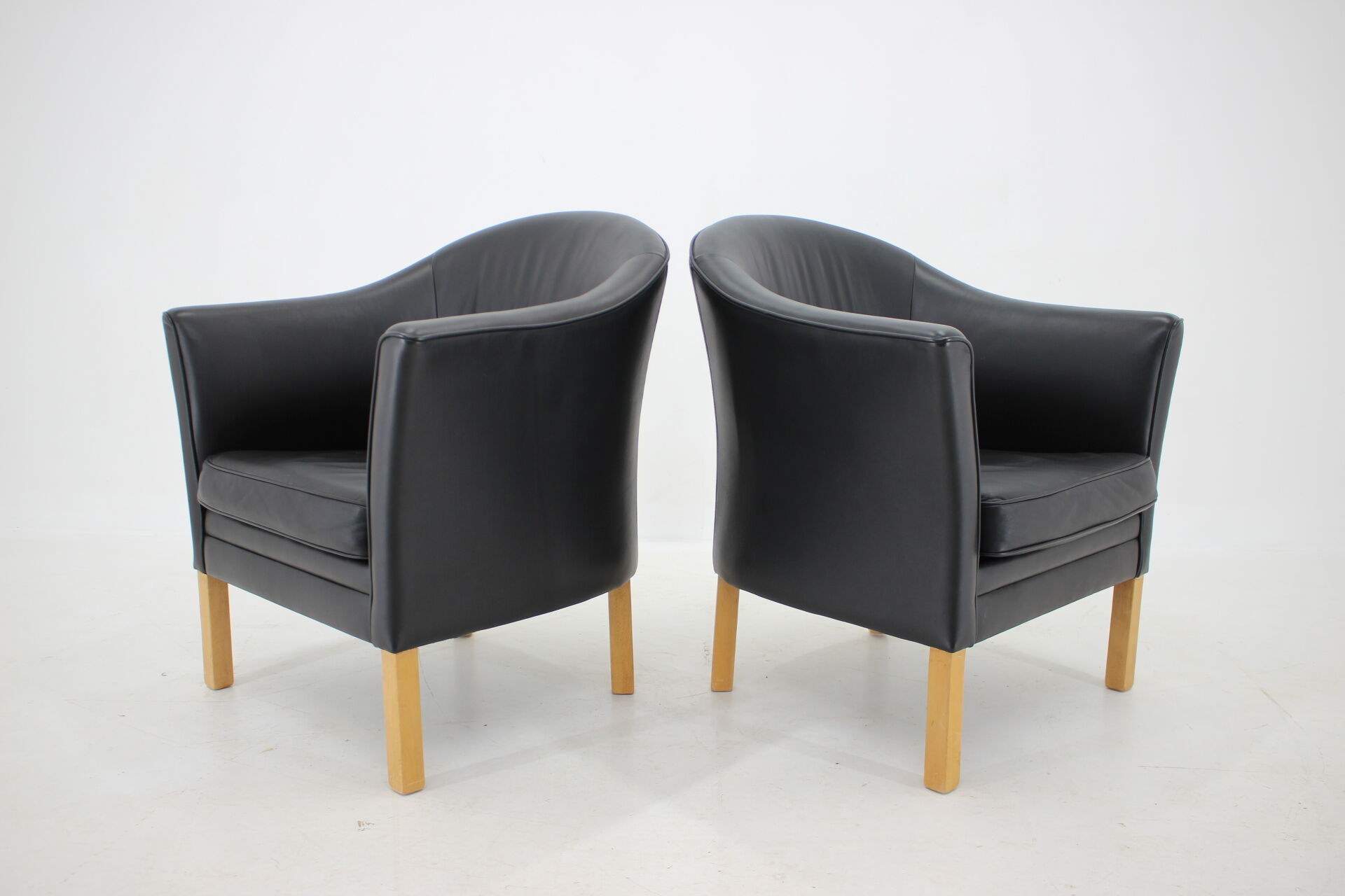 1970s Pair of Mogens Hansen Leather Easy Chairs, Denmark