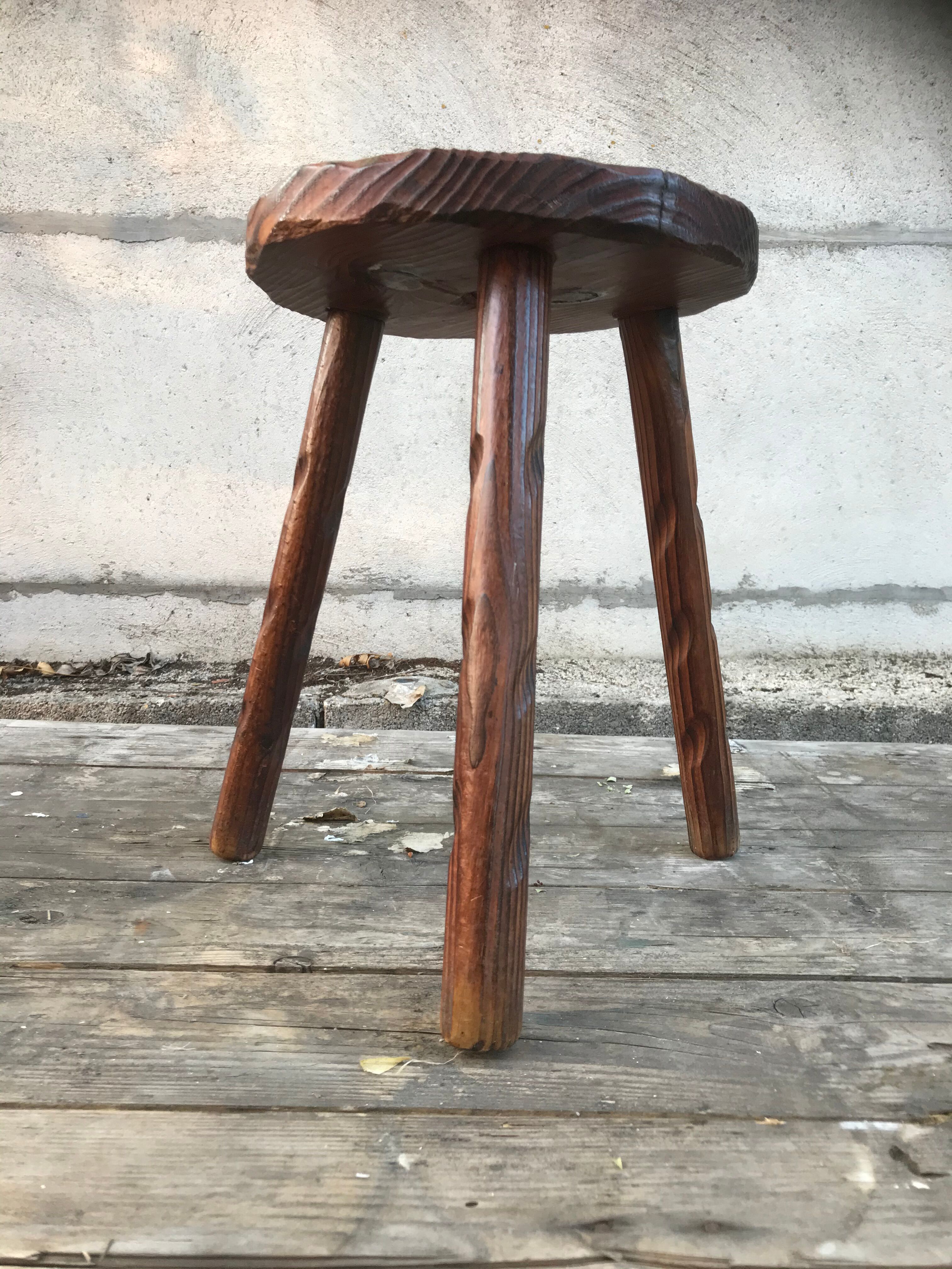 Old walking tabouret feet tripodes vintage wood