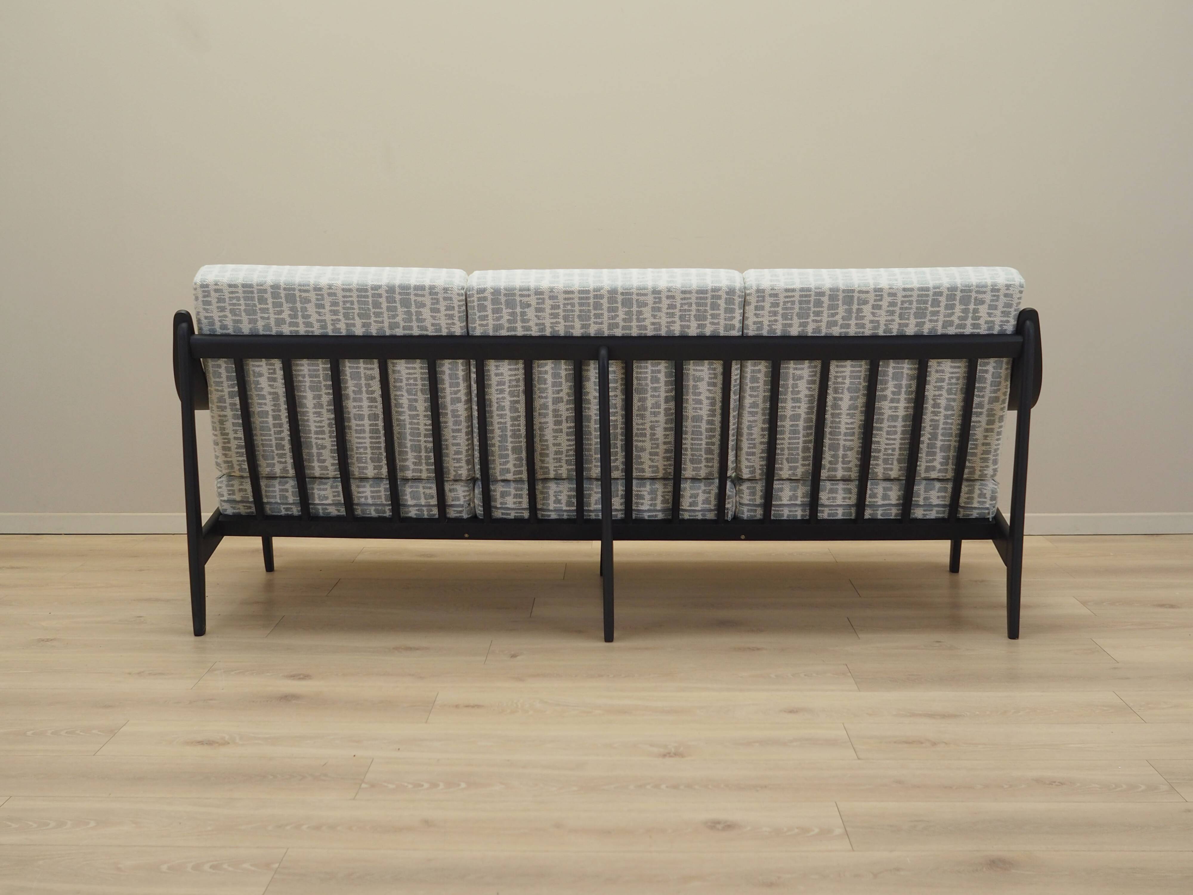 Canapé trois places, design danois, années 1960, production : Danemark