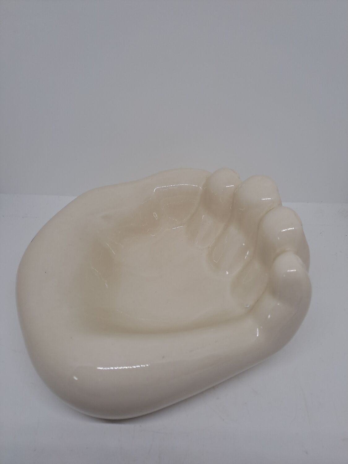 Empty pocket open hand like bear's paw 80's