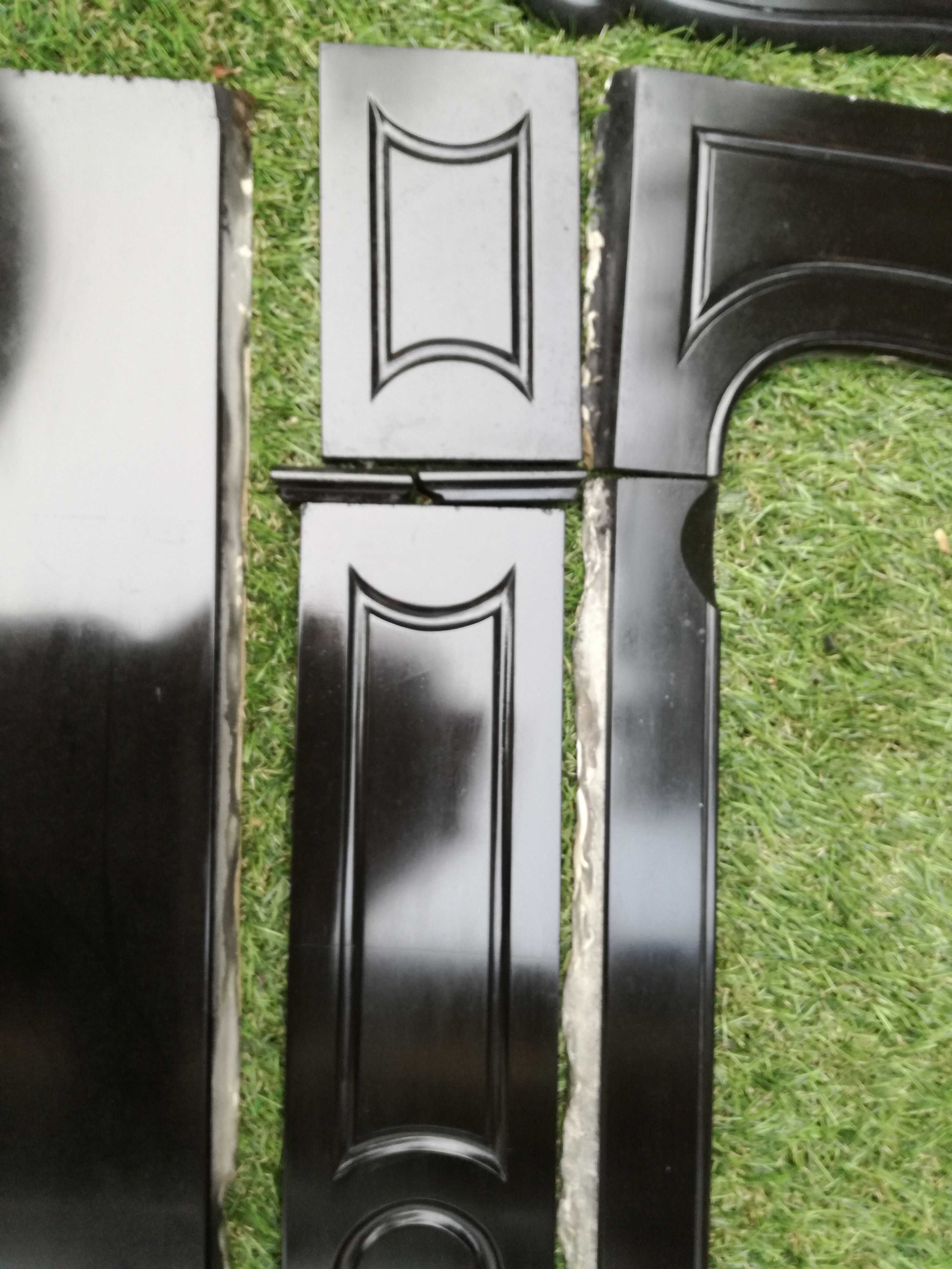 Pompadour fireplace in black marble nineteenth century.