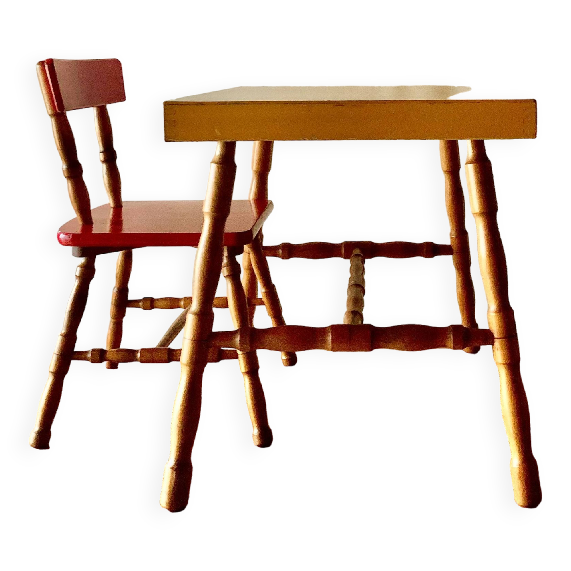 Vintage desk and chair for children in painted wood