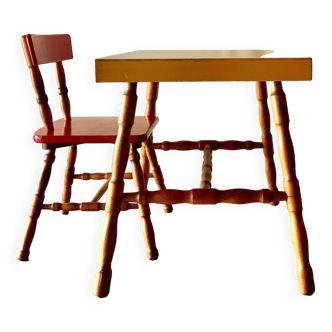 Bureau vintage et sa chaise pour enfant en bois peint