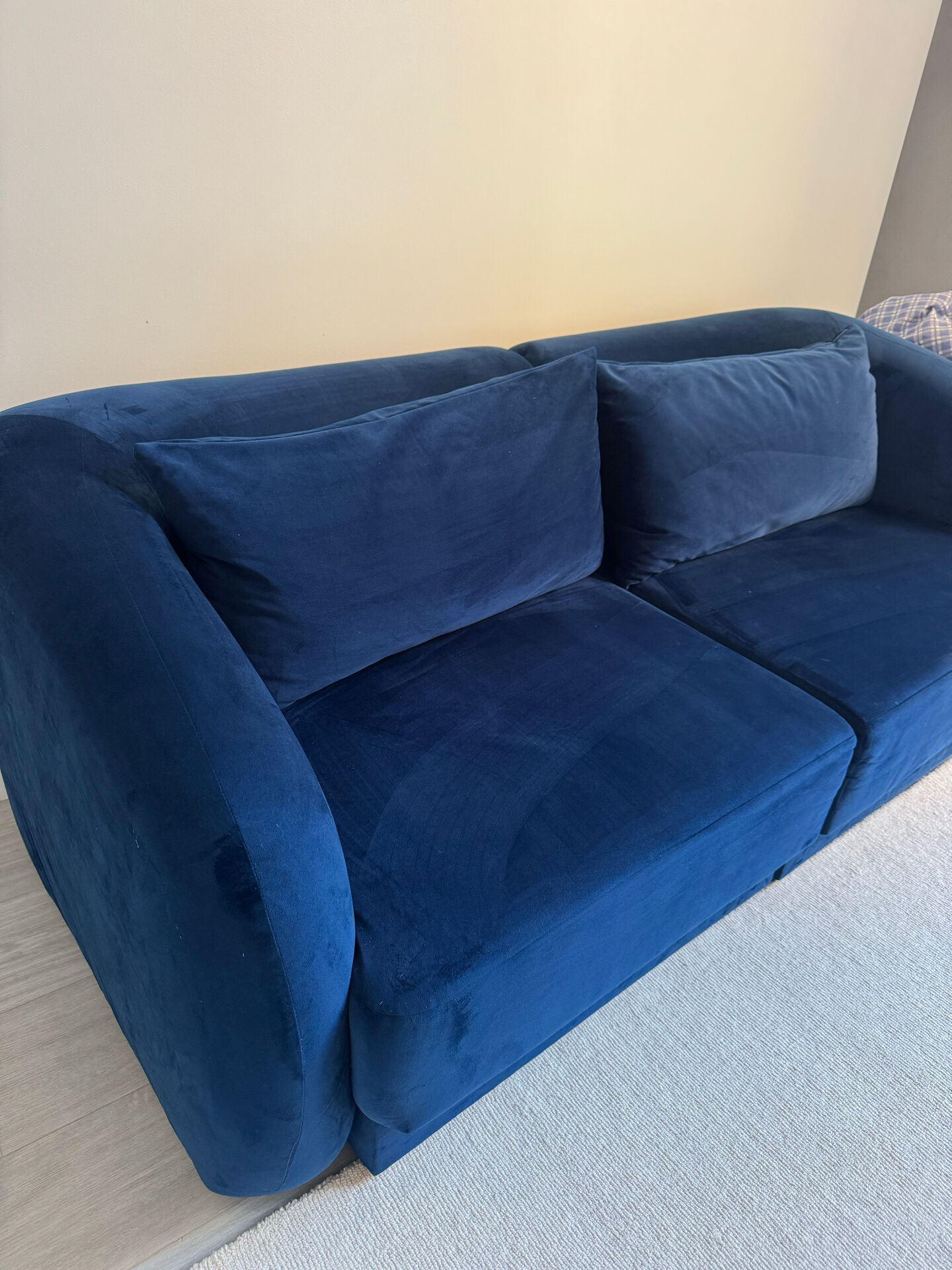 Cosmopolitan Sofa Design