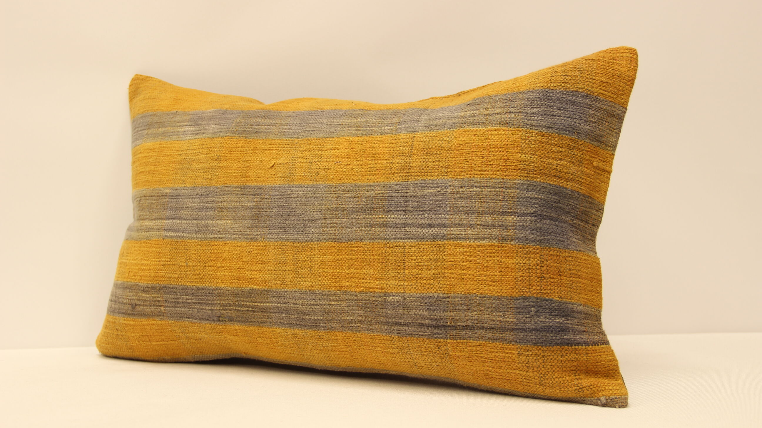 Coussin kilim 30x50 cm