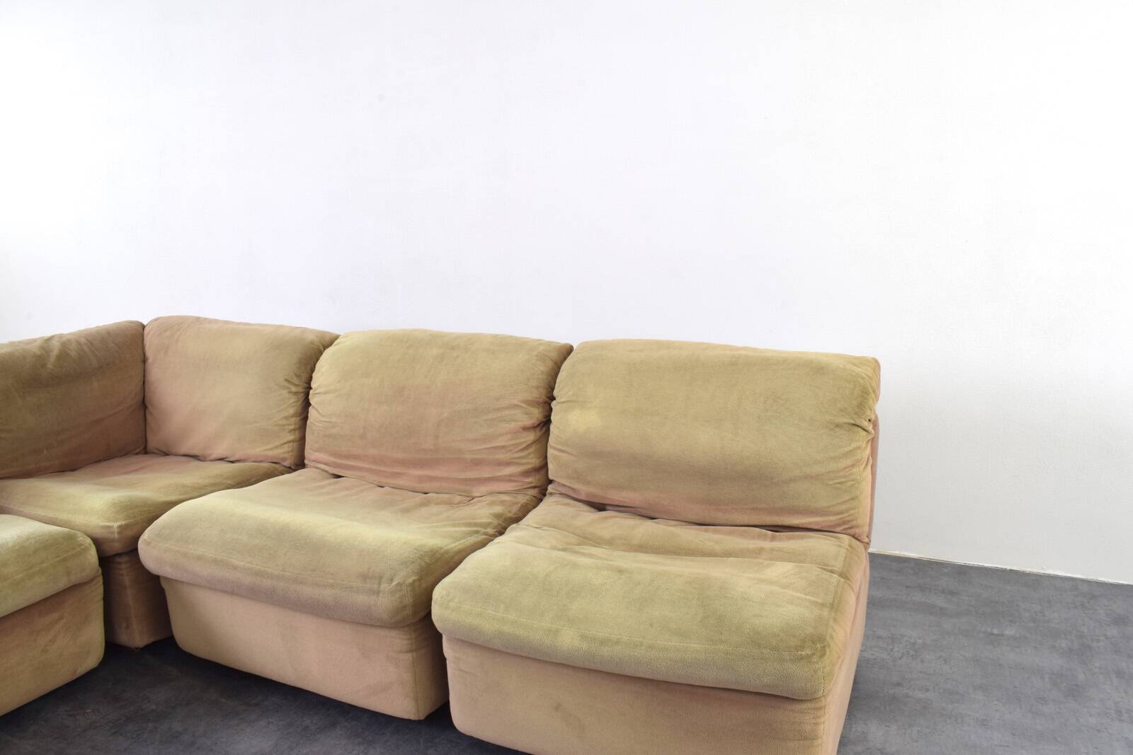 Mid-Century Modular Corner Sofa by Rolf Benz, 1970s.