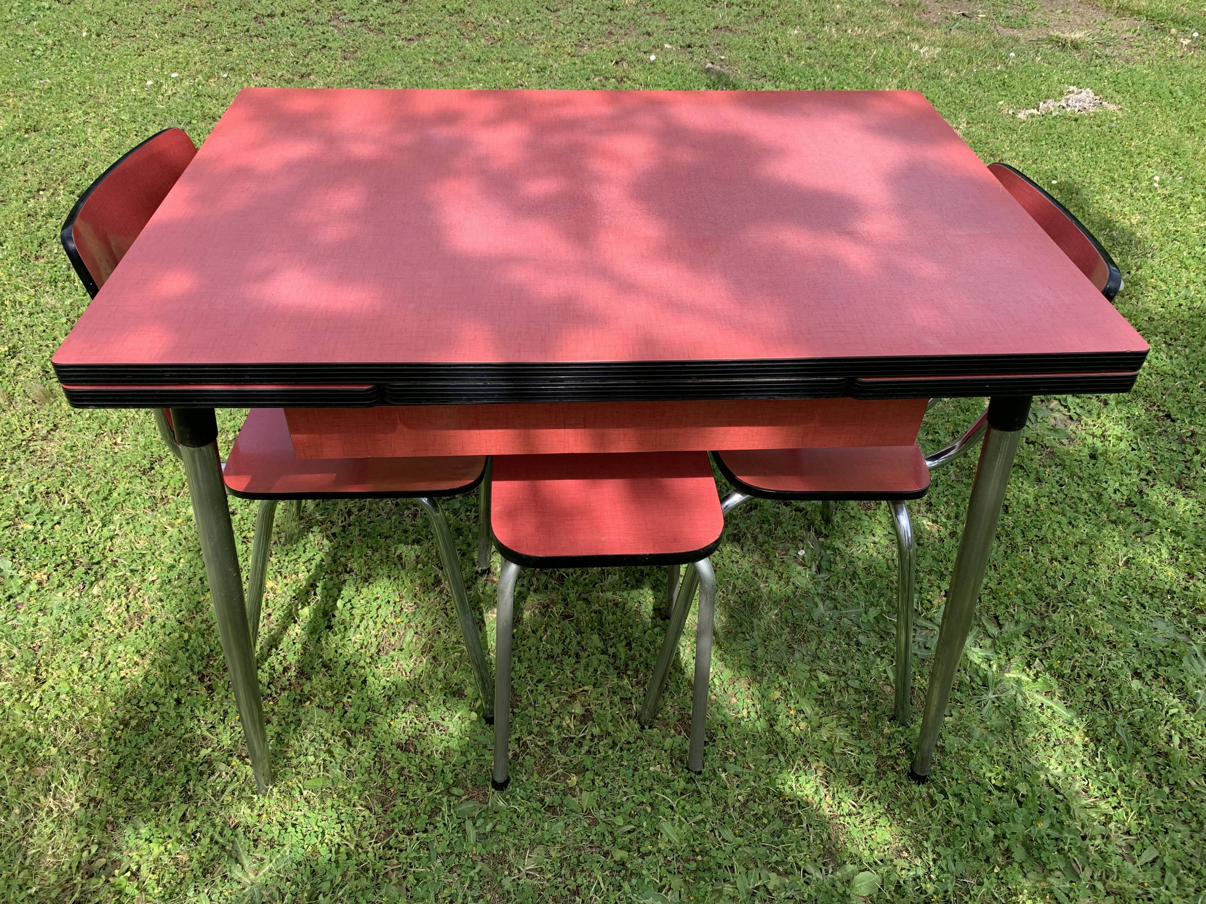 Formica table with 2 chairs and 2 stools