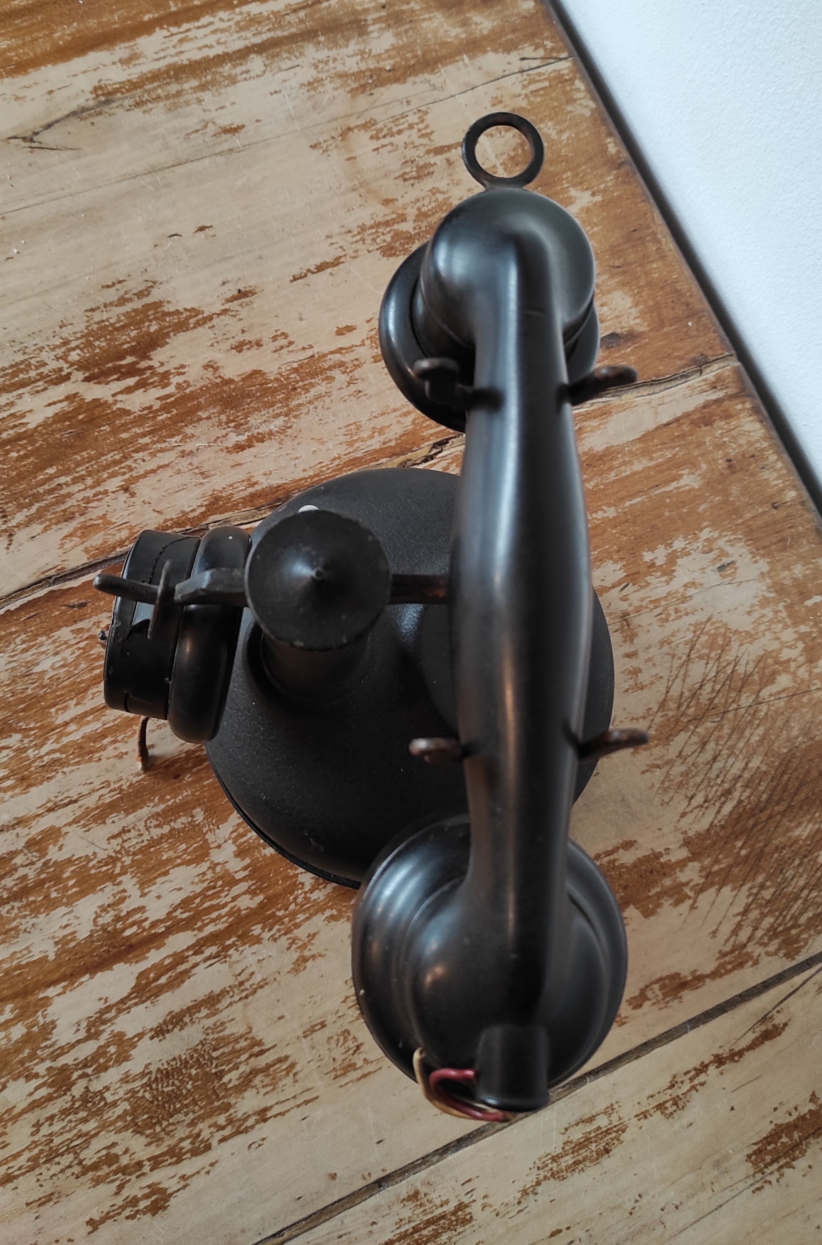 Phone old 20s Jacquesson