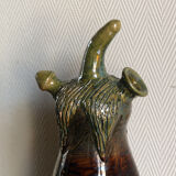 Chevrette en barbotine, forme aubergine