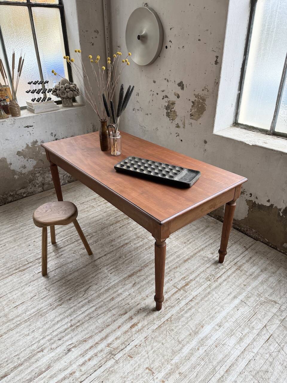 Turned leg cherry table 160cm