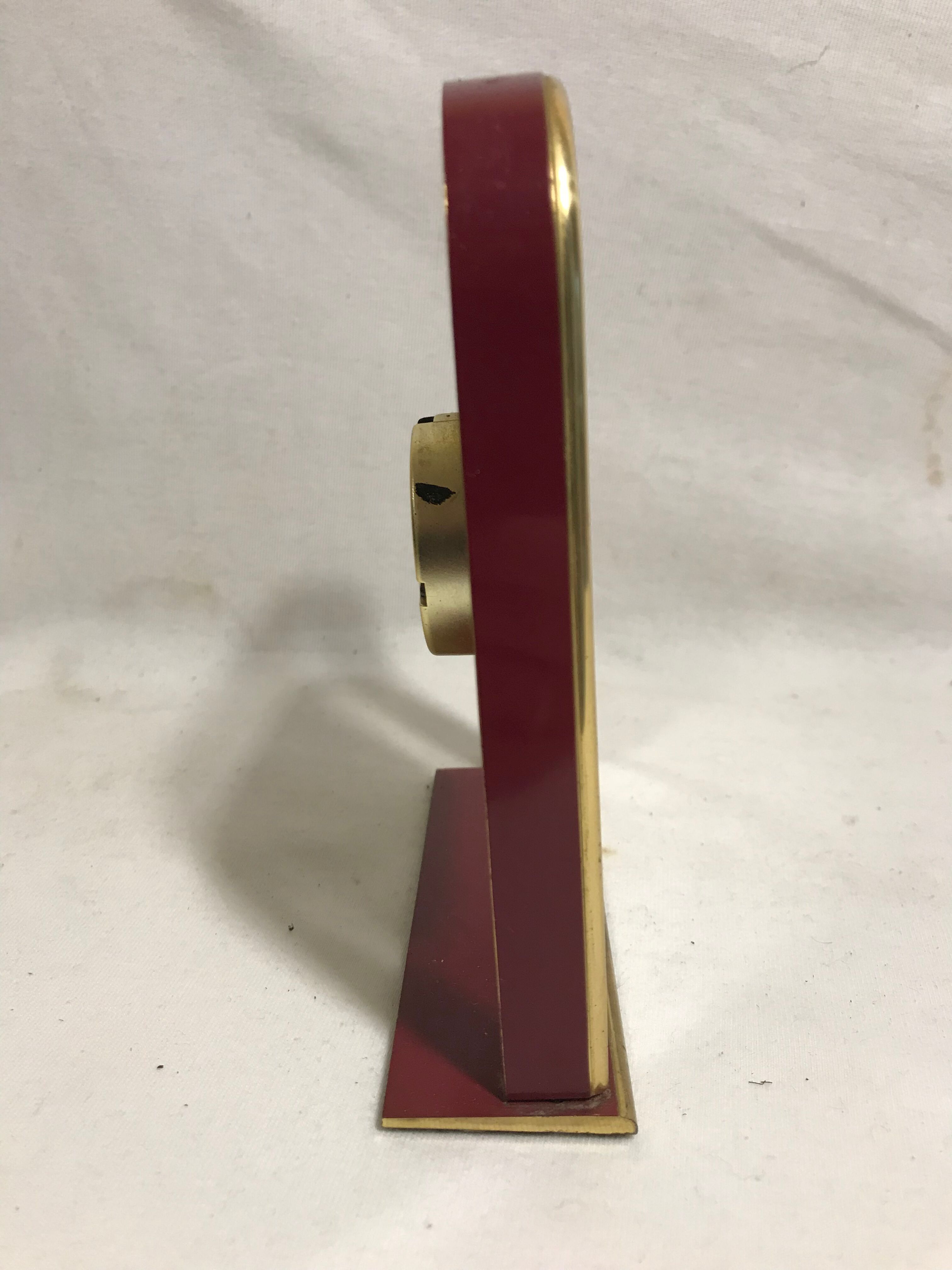 Clock pendulum table featured years 70 vintage